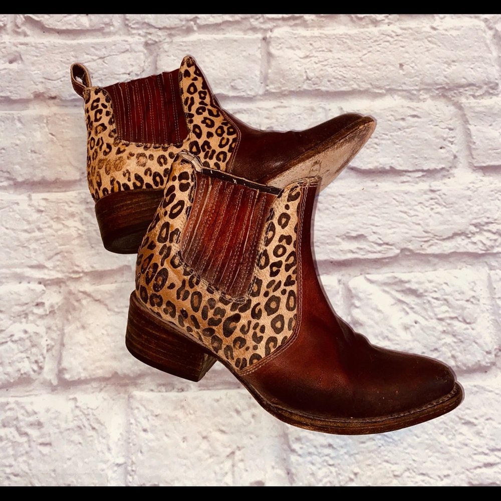FREEBIRD Leather Booties Leopard Cow Hair sz 8